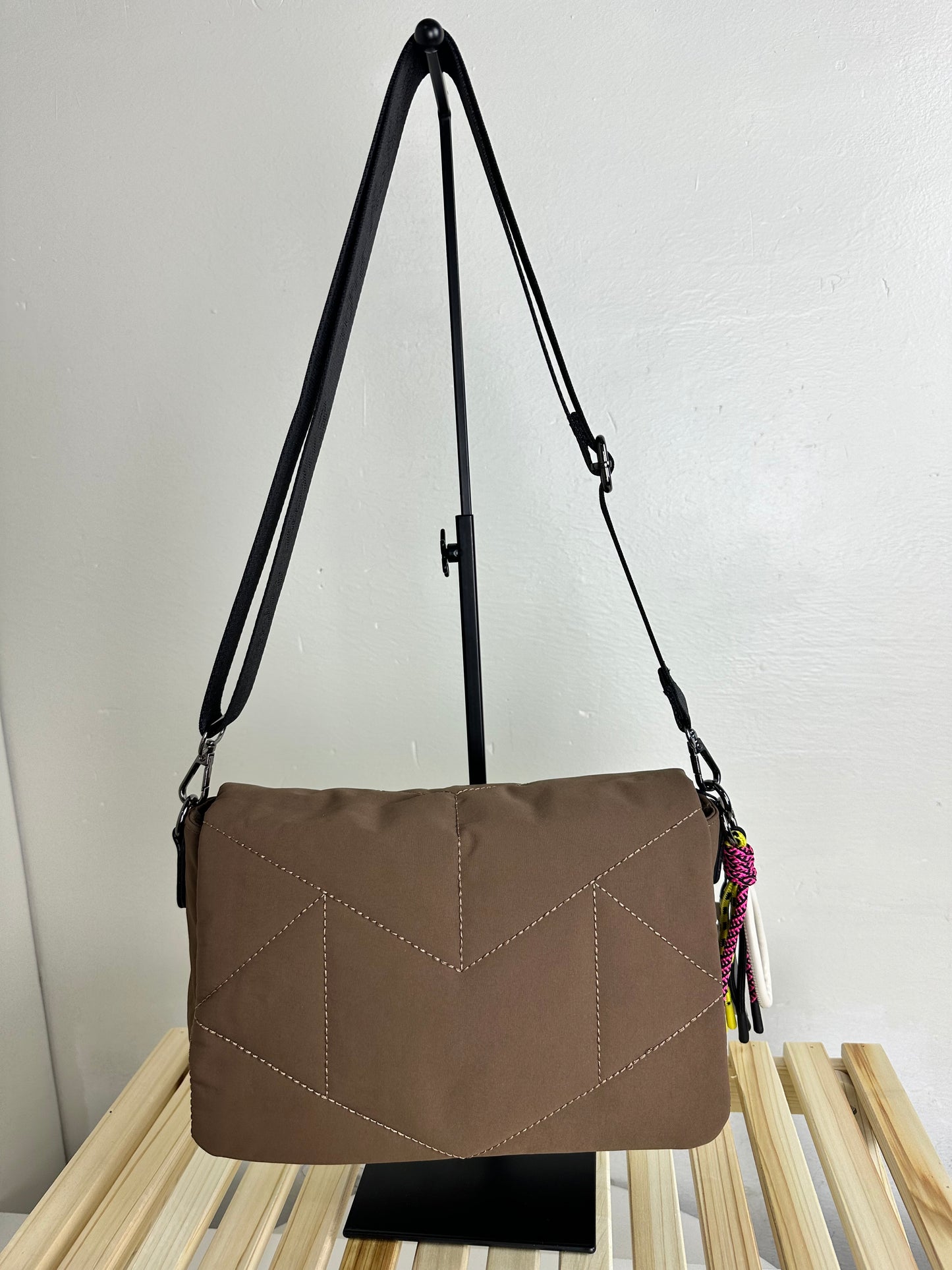 Bolso bandolera tipo nylon