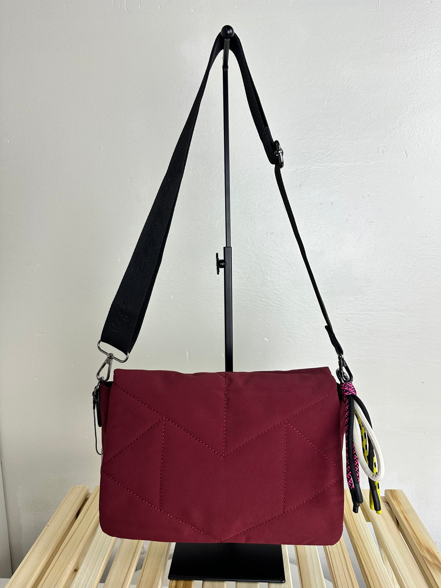 Bolso bandolera tipo nylon