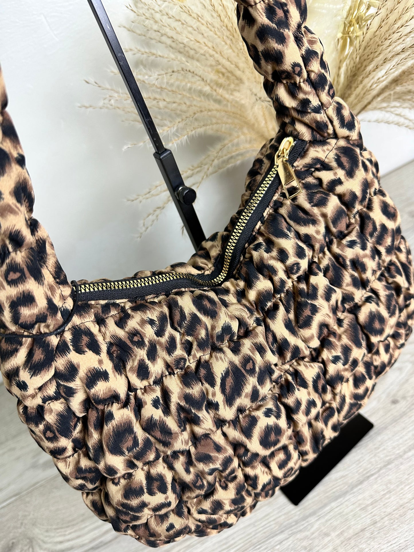 Bolso de hombro acolchado animal print