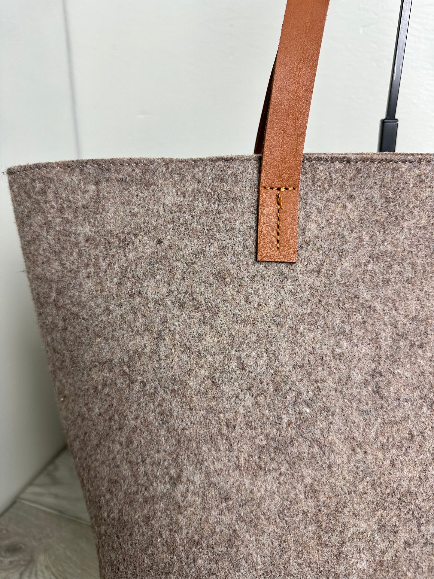 Bolso shopper de fieltro